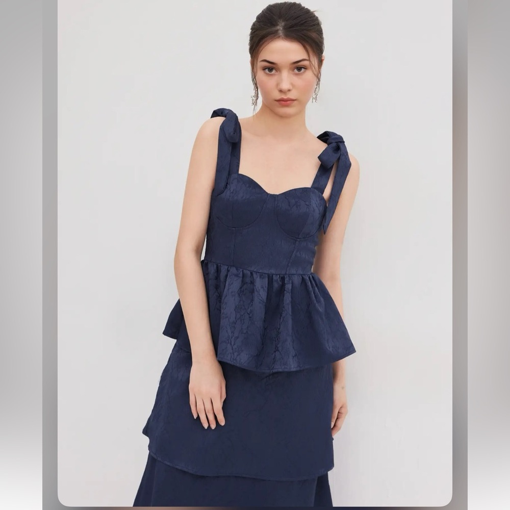 Cider JACQUARD SCOOP NECKLINE SOLID BOWKNOT LAYERED MAXI DRESS - Picture 5 of 5